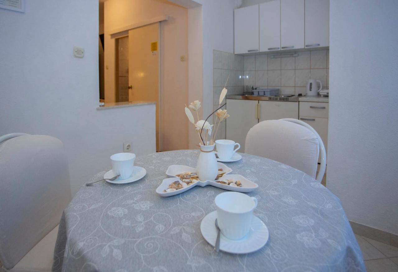 Villa Milenka - Apartmani Gorana Тучепи Екстер'єр фото